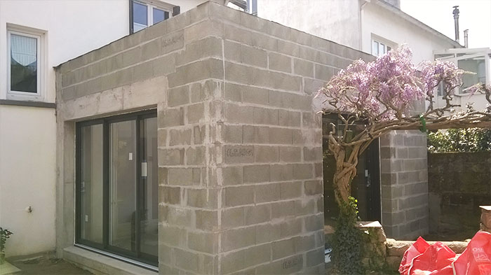 ERMGO Maçonnerie - Extension pour agrandissement d’une pièce de vie - Élévations murs